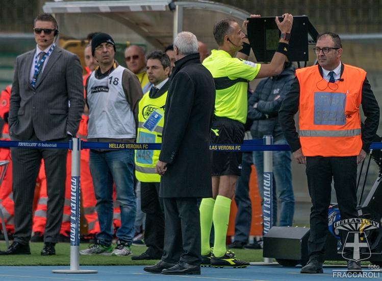 L'arbitro Valeri al VAR'