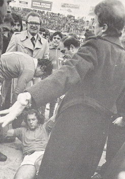 «ZIGO: BUTATE ZO, BUTATE ZO!»