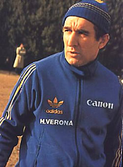 Osvaldo Bagnoli in veste di allenatore gialloblu