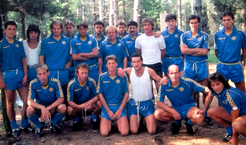 La formazione del Verona prima della gara con la Fiorentina del 17/11/1957