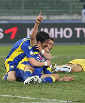 8: Rimonta con il Modena con gol all'86' ed all'88' (2011-12)